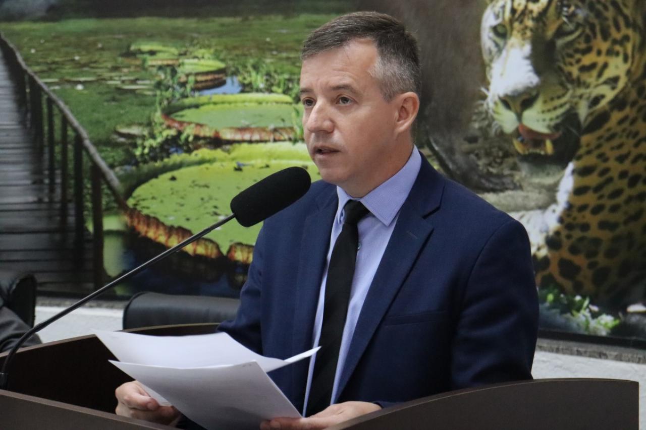 Internet? Elielton Blasius