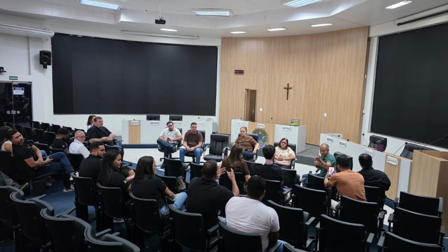 Reunião na Câmara discute melhorias para a Festrilha e define comissão para o próximo ano